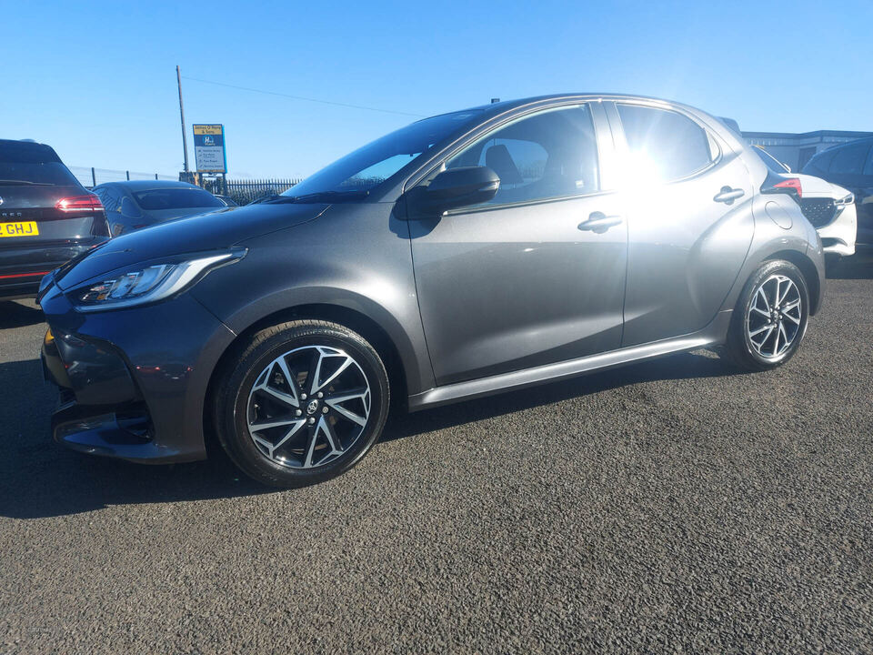 Jan 2024 Toyota Yaris 1.5 Hybrid Design 5dr CVT