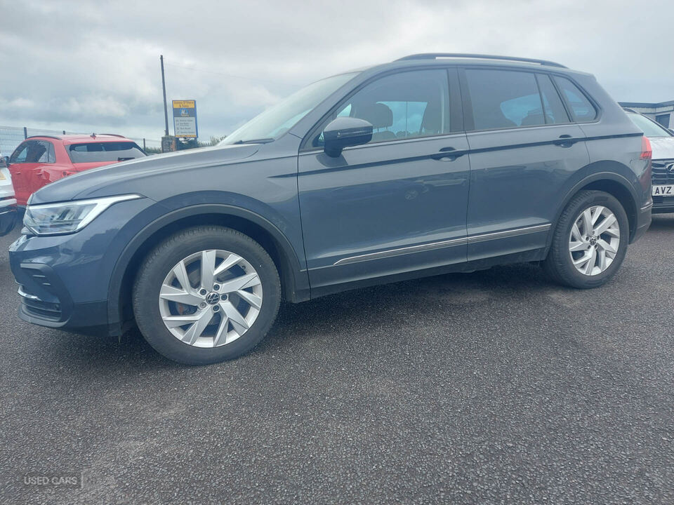 Apr 2023 Volkswagen Tiguan 2.0 TDI Life 5dr DSG