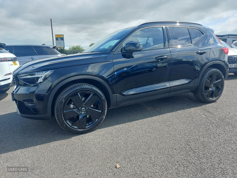 Apr 2025 Volvo XC40 2.0 B4P Plus Black Edition 5dr Auto